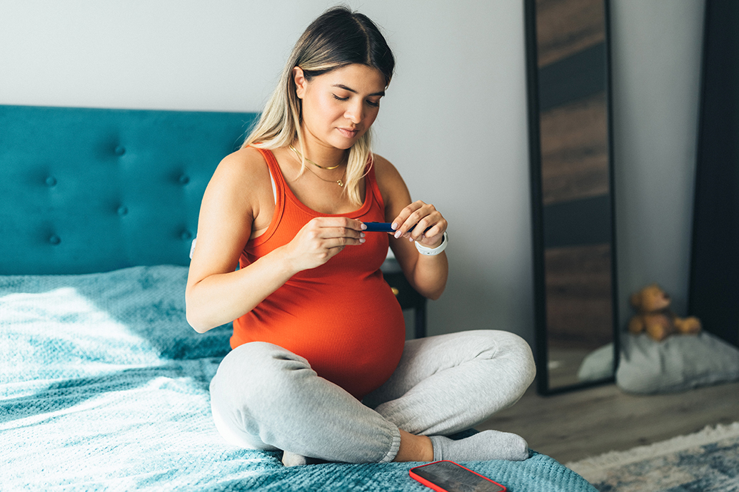 pregnant woman thinking about the risk factors of gestational diabetes